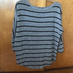 Black and gray top!!
